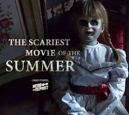 安娜贝尔的真实存在照片和身世真实的娃娃被放在博物馆中