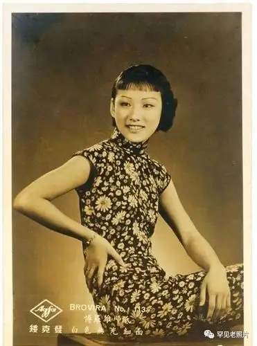 一组旗袍老照片让东方女子的美与雅韵风情摇曳