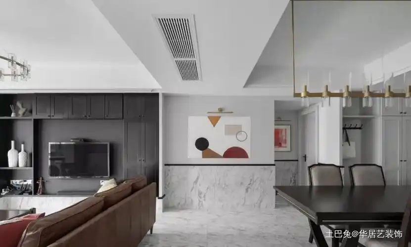 122平舒适混搭风客厅半墙瓷砖为实用客厅其他客厅设计图片赏析