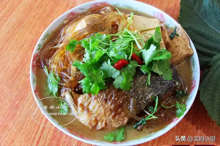 豆腐粉条炖鱼的做法 | 红五百科