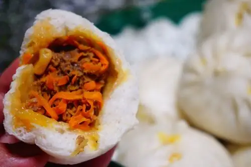 光滑暄软包子怎么做3大妙招学起来牛肉胡萝卜包子详细步骤来了