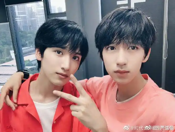 严浩翔喊贺峻霖贺