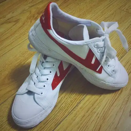 重返80年代の--平价小白鞋