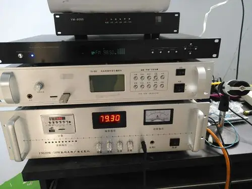 不用扯线的农村广播喇叭扩音机两三个小时就能安装好了