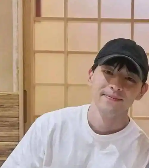 成立火社甄选开启首场直播,疑成绩不佳失望离场_支持_演艺事业_形象