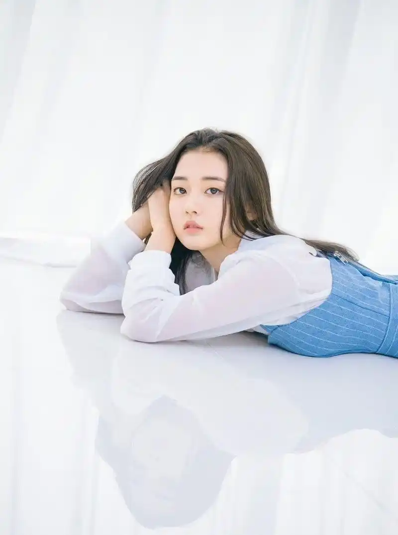 韩国00后女星郑多彬(jung da bin),长相清纯甜美可爱迷人!