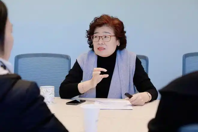 百态金柳林外国语学校校长王亚光给予孩子应对未来挑战的能力