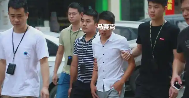 data-id="gnco3jk8sb">2018年8月24日,浙江乐清市一名20岁女孩赵培辰