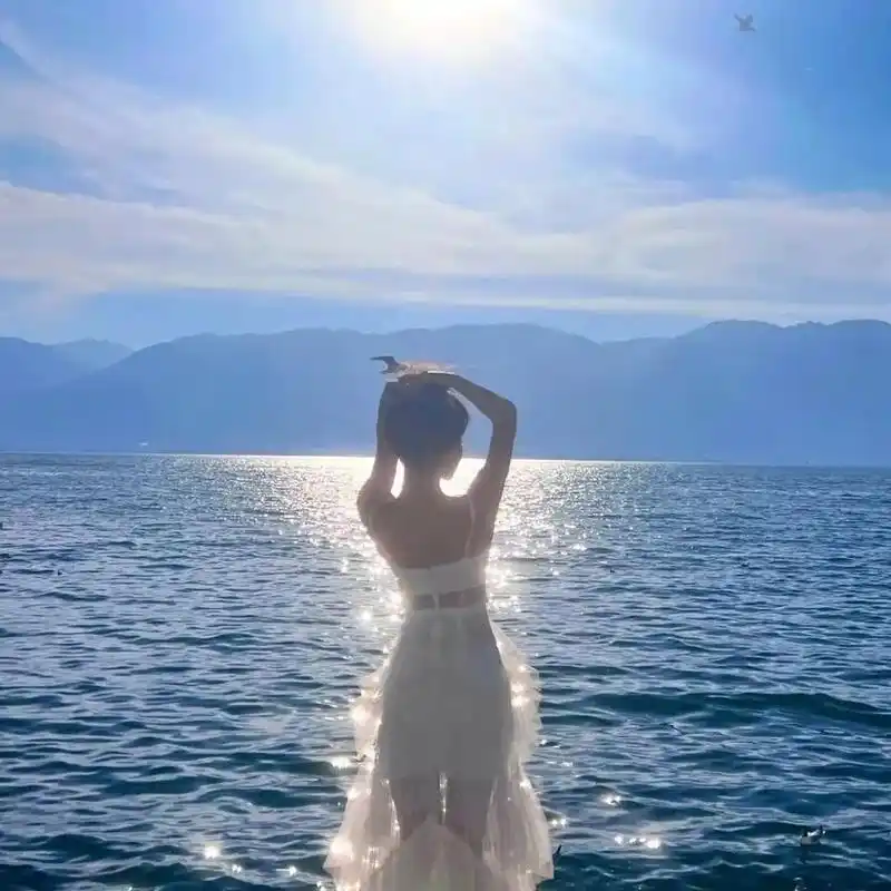 百看不厌的背影女生头像