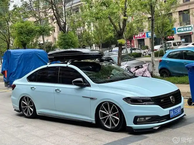 外观改装#颜值很高的改朗逸puls,车身颜色有点另类,行李架也很有痰沣