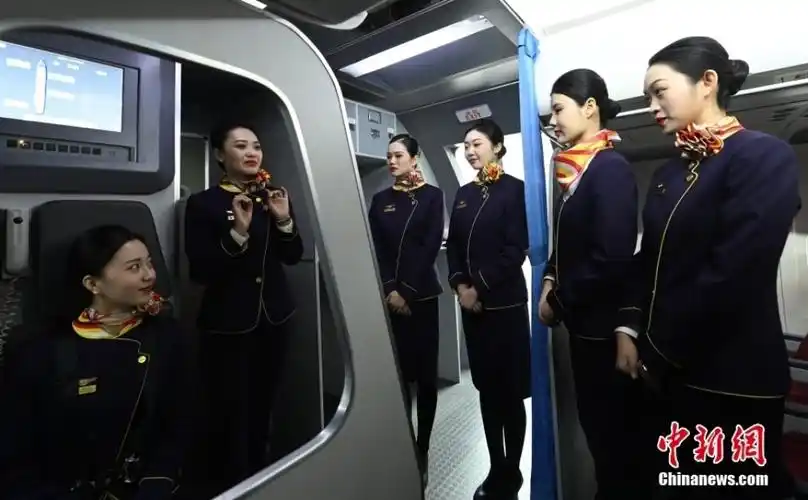 图片故事空姐首飞岗前培训从地面到空中的蜕变