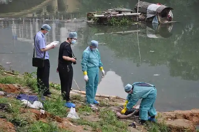 没有现代技术 古代法医验尸有什么秘笈