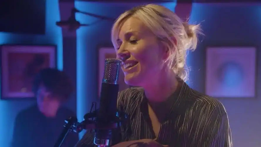 英国天后级歌手 dido《thank you》2019年不插电现场版-音乐视频-搜狐