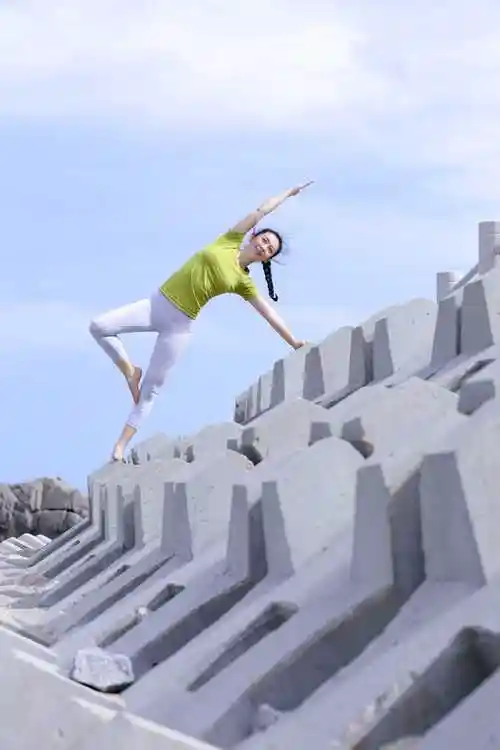 伽人们2021瑜伽写真开启,99元抢订原价699元瑜伽写真体验套餐一份