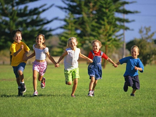 健康大讲堂孩子走路总摔跤运动比同龄人差谨慎肌营养不良