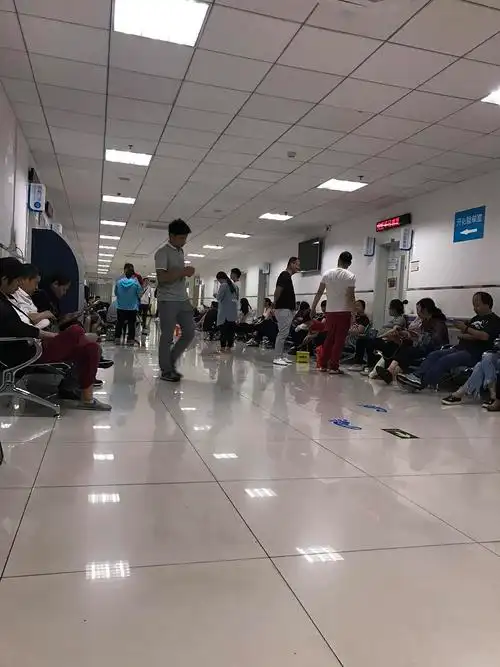 07:53的医院走廊