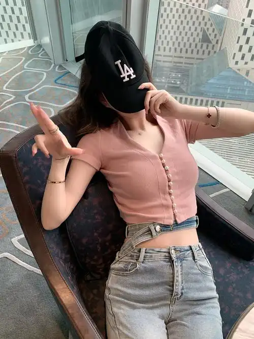 m900短袖t恤女ins潮短款修身露脐夏2020新款性感v领纯色上衣开衫