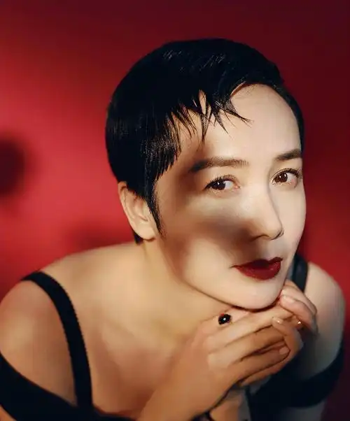 蒋丽雯黄豆(56岁"晚节不保",这一次,名和利救不了"自毁前程"的蒋雯丽)