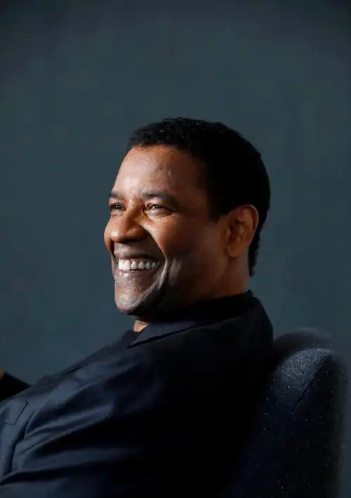 丹泽尔华盛顿被曝确诊新冠,错过总统颁奖,拜登称会为他补颁_美国_自由