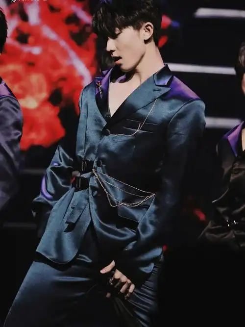 音乐会的love shot里出不来扶我起来…我还能继续看#tnt时代少年团