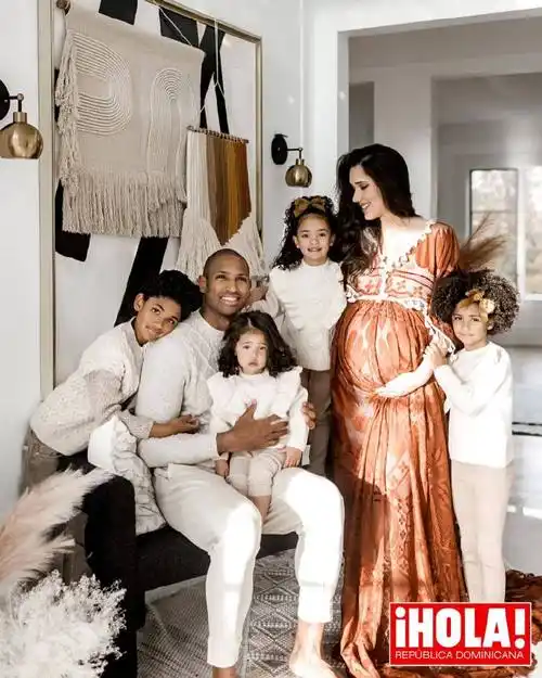 霍福德在2007年与世界名模艾米莉亚-维嘉相识于波士顿,两人迅速陷入