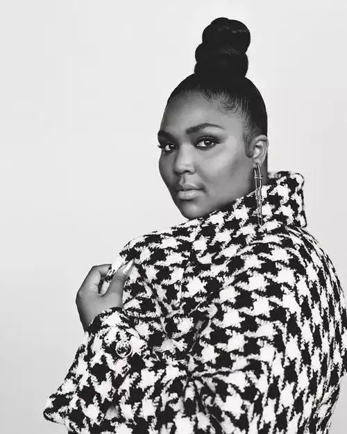 lizzo歌手资料 黑人女rapper lizzo