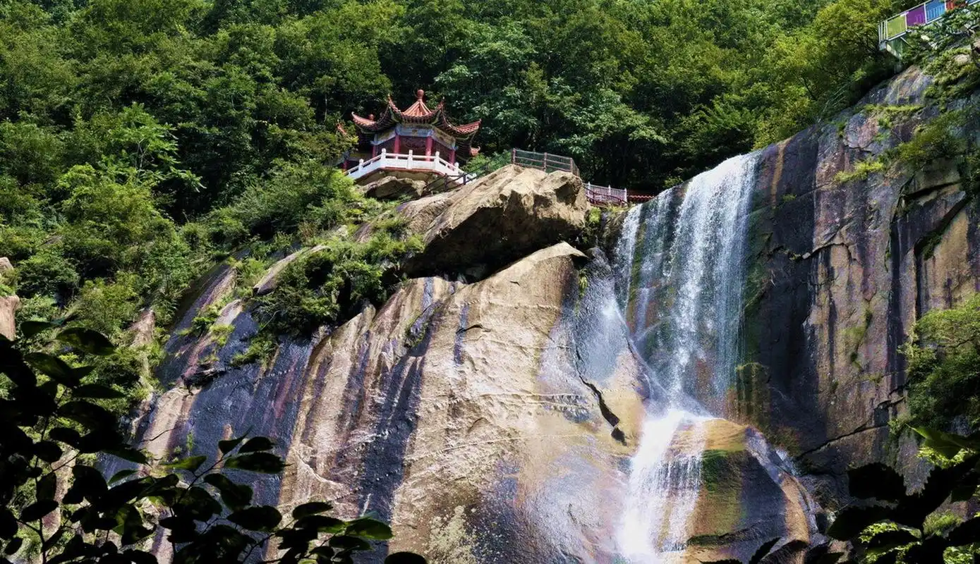 洛阳嵩县木札岭旅游小记 洛阳嵩县木札岭旅游小记 木札岭景区位于嵩县