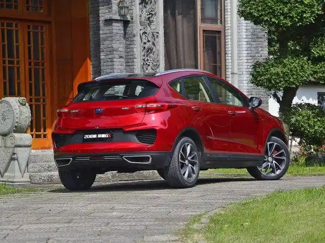 朋友买了辆吉利帝豪gs,开了一段时间说出了真实感受