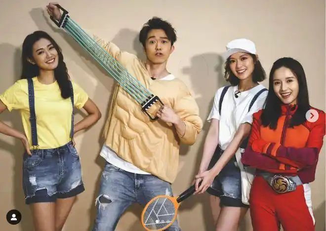 冯盈盈为男友郑衍峰庆生二人穿情侣装甜到爆何猷亨彻底出局了