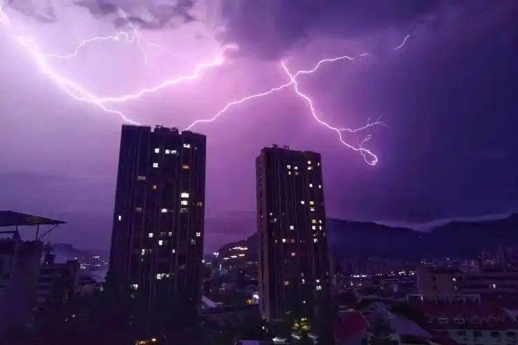 刚刚万州,开州,巫溪等地遭遇暴雨袭击!近十万人受灾!_应急