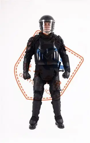 警察全身装甲套装