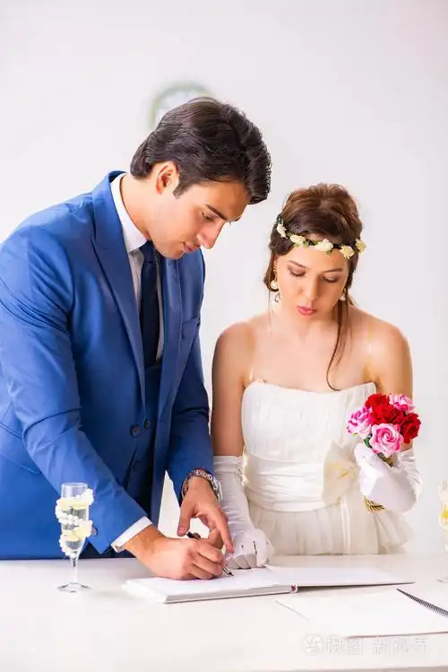 与妻子和丈夫的婚礼