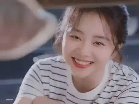 所以她才一直都有一张甜甜美美的娃娃脸……|娃娃脸|谭松韵_新浪新闻