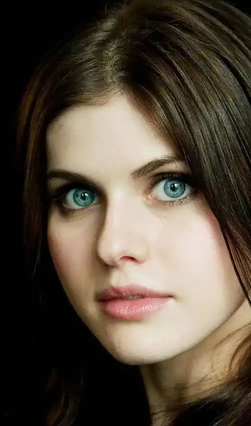 女演员蓝眼睛如宝石,身材美如雕像_电影_角色_安德鲁·福尔