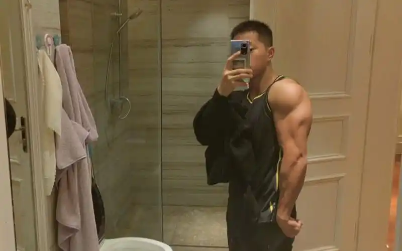 初中生臂围42什么水平?好吧,其实只有41.