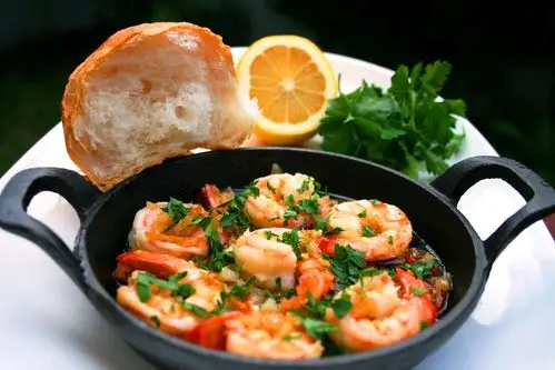 recipe: mouth-watering spanish chilli garlic prawns