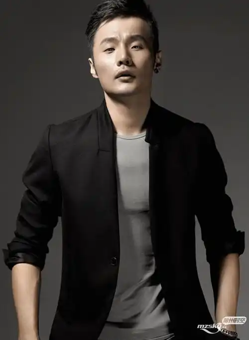 中国大陆著名男歌手词曲创作者李荣浩