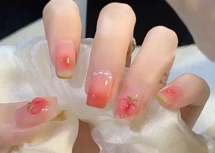 夏天美甲显白青柠