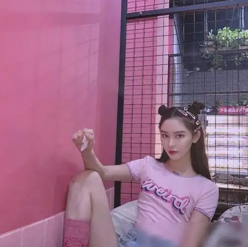 曾经变形计的杨馥宇如今怎样了,看到她的新照片,确定是本人?