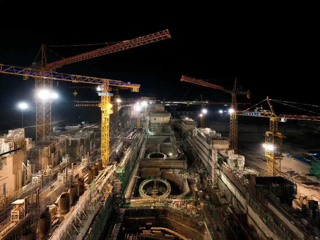 广西大藤峡水利枢纽工程冬日加紧建设(9)