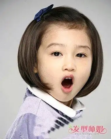 儿童发型 >> 小女童短发发型 好看的短发型图片 小女童的齐肩直发设计