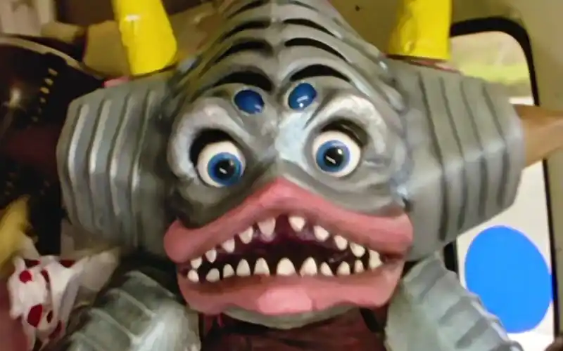 异空间的正邪对拼,德班绽放光辉拯救众生