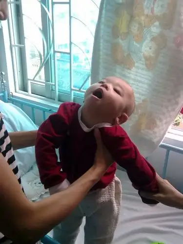 【关注脑瘫宝宝】上善若水 不遗涛涛 永不放弃!