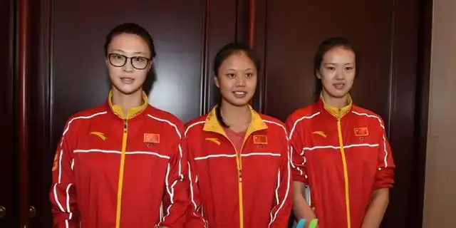 惠若琪,龚翔宇,张常宁!江苏女排3王牌同框,引发球迷温馨回忆