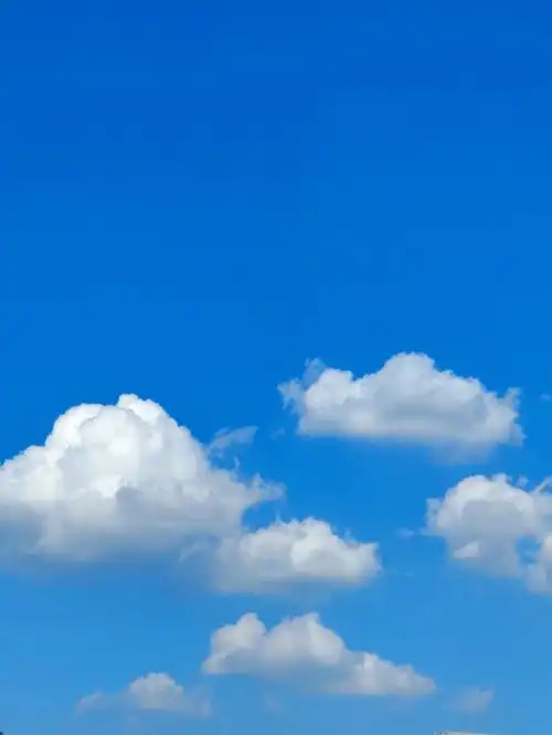 家乡的白云蓝天