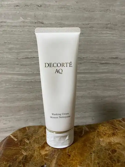 刮油但不紧绷洗面奶黛珂aq白檀洗面奶