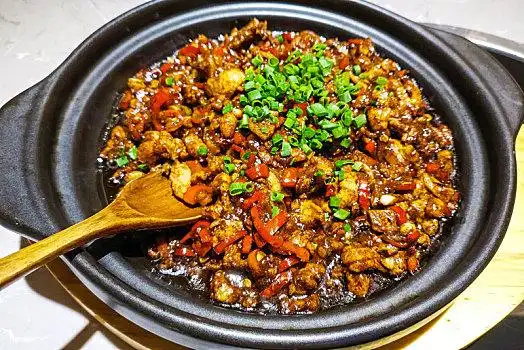 剁椒鱼头剁椒鱼头寒菌汤小炒猪脸剁椒鱼头