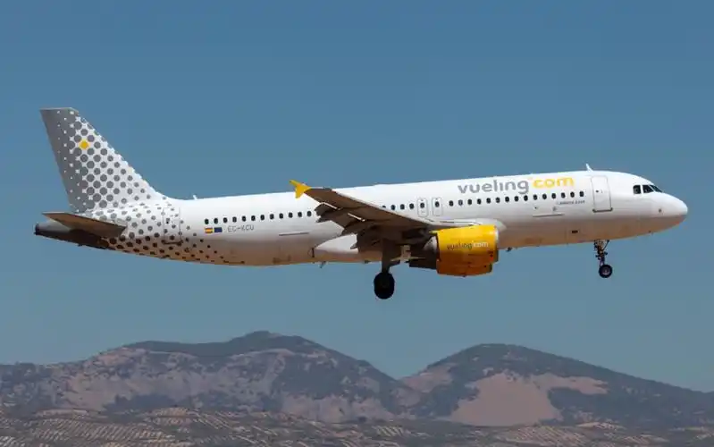 西班牙vueling航空巴塞罗那机场起飞