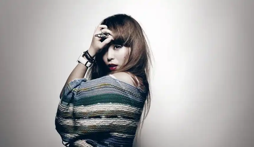 摄影,遮住脸,asian,women,brunette,covered face,壁纸,高清壁纸人物