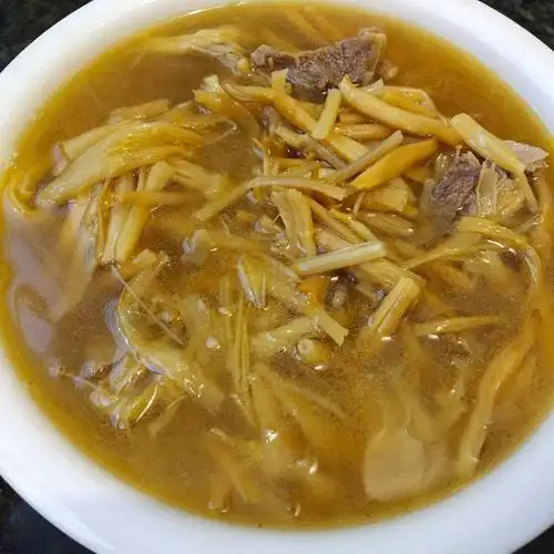 黄花菜排骨汤,营养又好喝,安神健脑